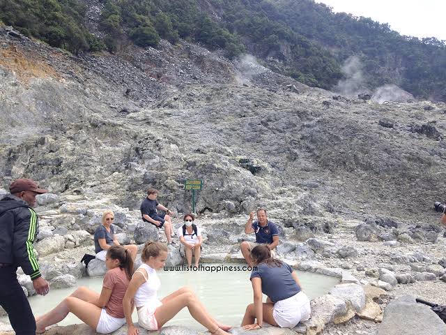 tentang-tangkuban-perahu